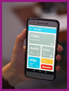 Hand hält Smartphone, Bildschirm zeigt App #NoStalk