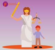 Justitia-Statur mit verbundenen Augen hält in der linken HAnd ein Schwert, in der rechten hat sie ein Kind an der Hand.